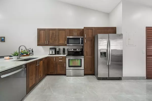 Greenacres, FL 33413,600 Crosswinds DR C2