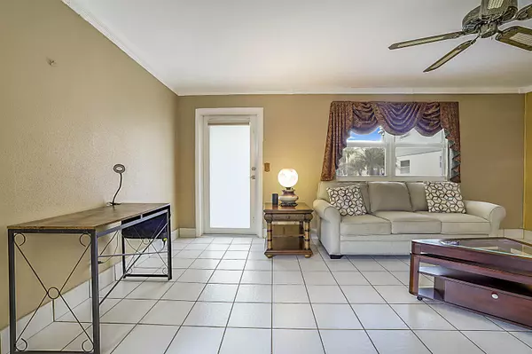 Delray Beach, FL 33484,643 N Flanders