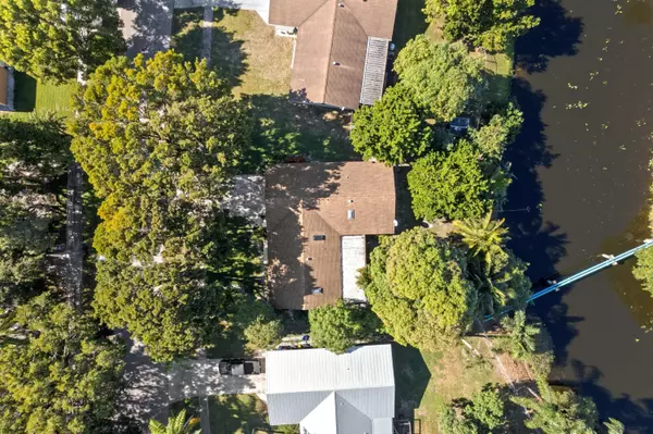 West Palm Beach, FL 33407,2031 Pinehurst DR