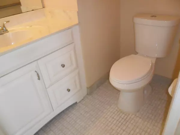 Pembroke Pines, FL 33025,9420 S Hollybrook Lake DR 105