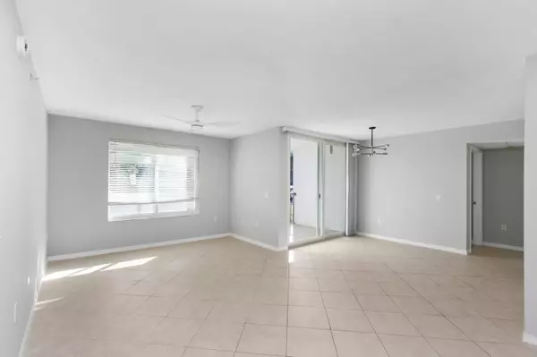 Boynton Beach, FL 33435,801 Villa CIR