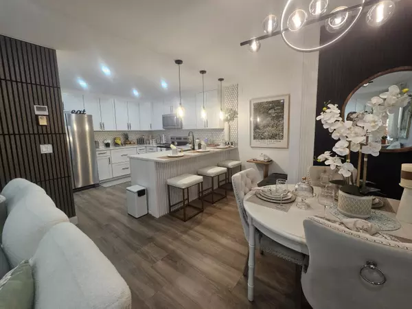 Greenacres, FL 33463,312 Pine Ridge CIR A-2