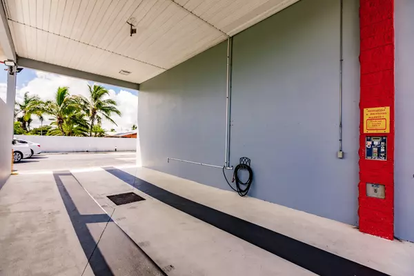 Belle Glade, FL 33430,400 NW Avenue L