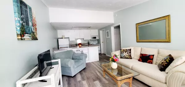 Vero Beach, FL 32962,442 7th PL