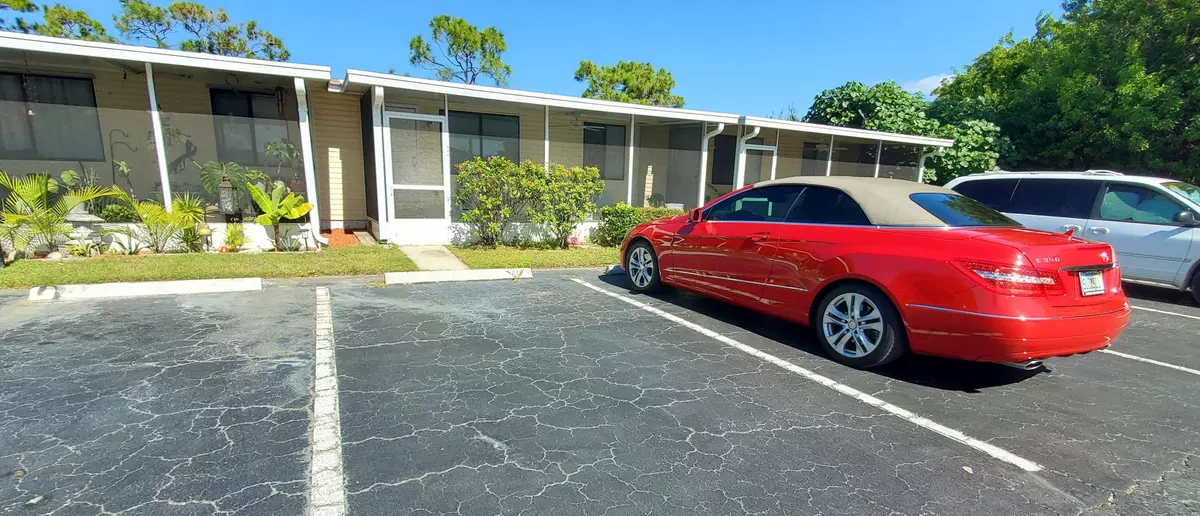 Vero Beach, FL 32962,442 7th PL