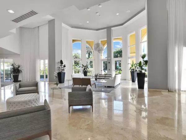 Boca Raton, FL 33432,99 SE Mizner BLVD 848