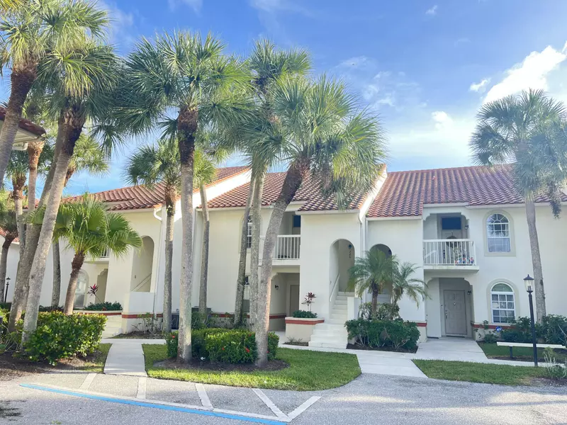 126 Cypress Point DR, Palm Beach Gardens, FL 33418