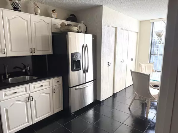 Boca Raton, FL 33433,7564 Regency Lake DR 702