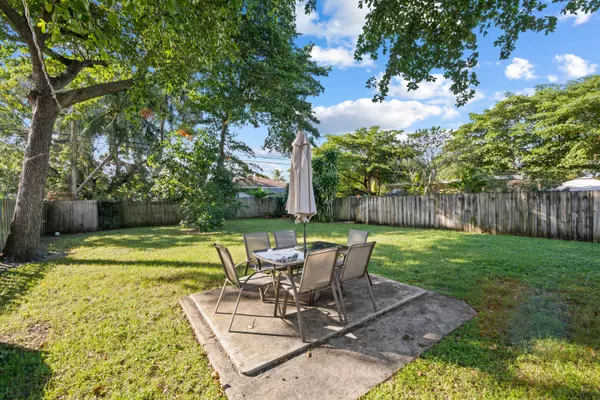 Fort Lauderdale, FL 33311,1213 NW 7th AVE