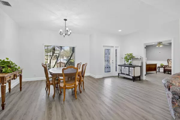 Davie, FL 33325,13150 SW 16th CT