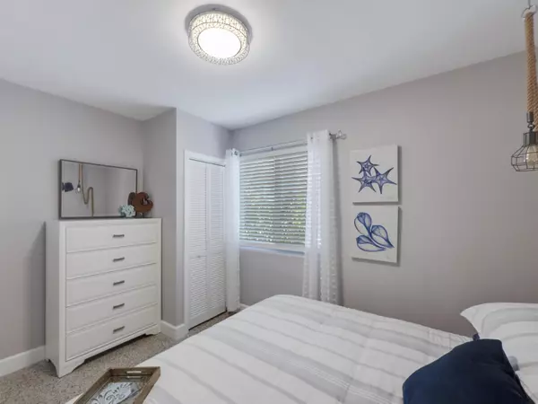 Singer Island, FL 33404,1258 Beach RD Studio