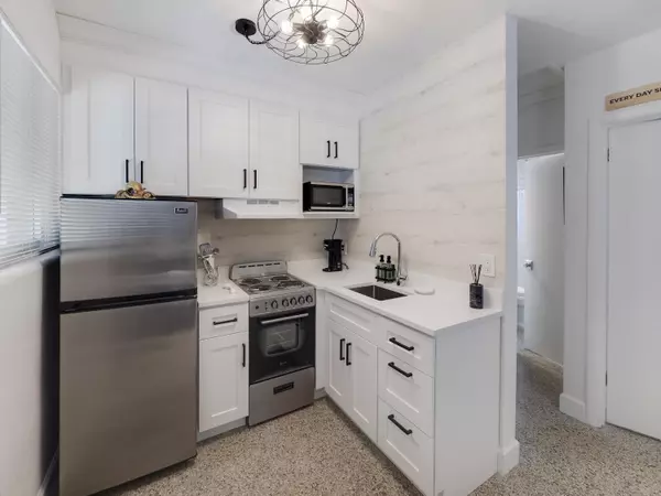 Singer Island, FL 33404,1258 Beach RD 9 Studio