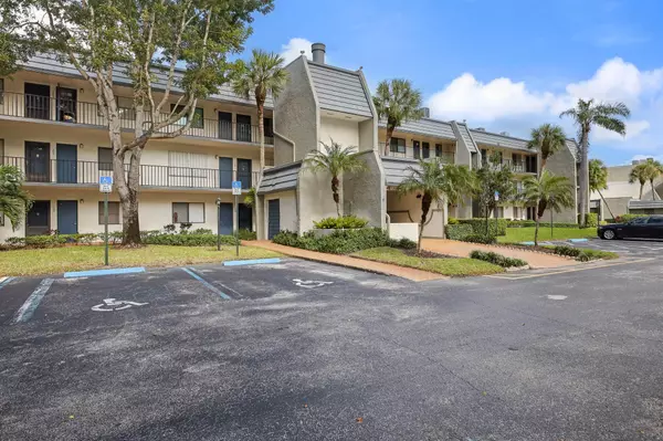 Lake Worth, FL 33467,4822 Esedra CT 303