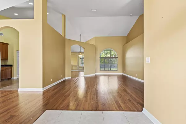 Port Saint Lucie, FL 34953,4407 SW Wabash ST