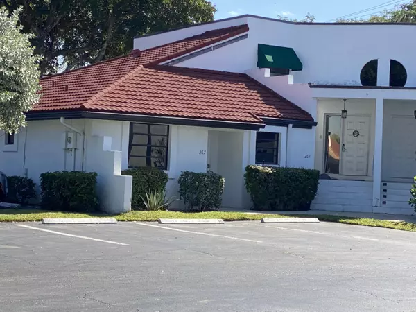 267 NW 36th AVE, Deerfield Beach, FL 33442