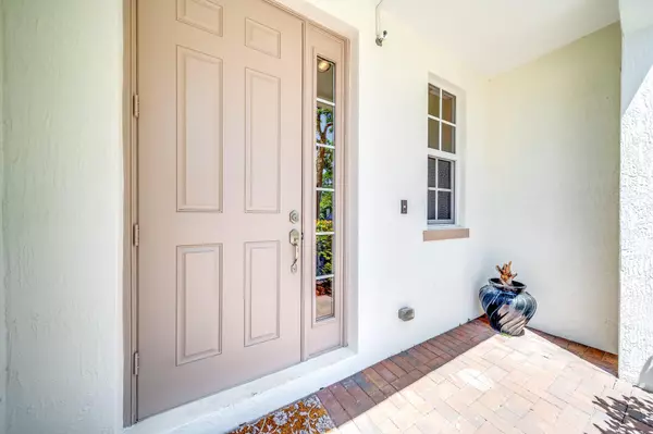 West Palm Beach, FL 33417,4543 Tara Cove WAY