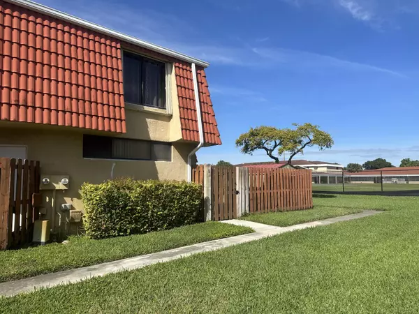 8345 Trent CT B, Boca Raton, FL 33433