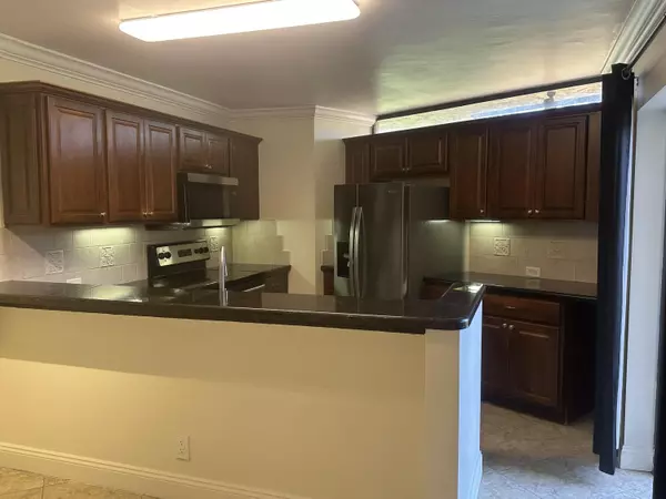 Boca Raton, FL 33433,8345 Trent CT B