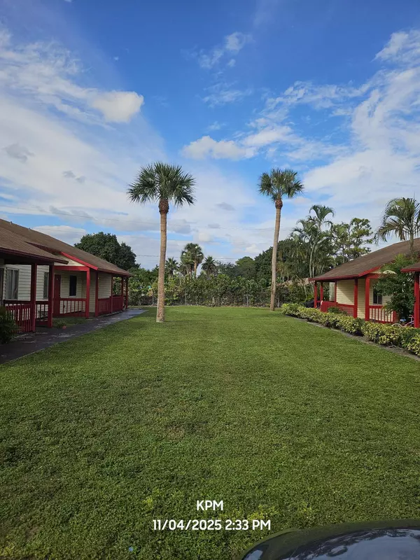 West Palm Beach, FL 33417,1305 Rosewood Villa LN 8