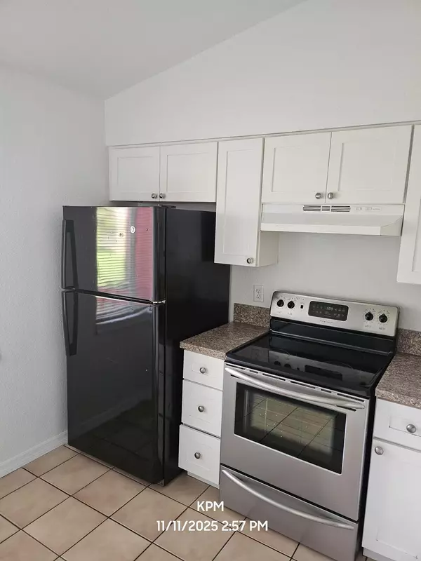 West Palm Beach, FL 33417,1305 Rosewood Villa LN 8