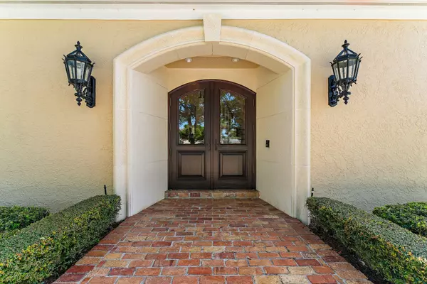 North Palm Beach, FL 33408,1132 Country Club DR