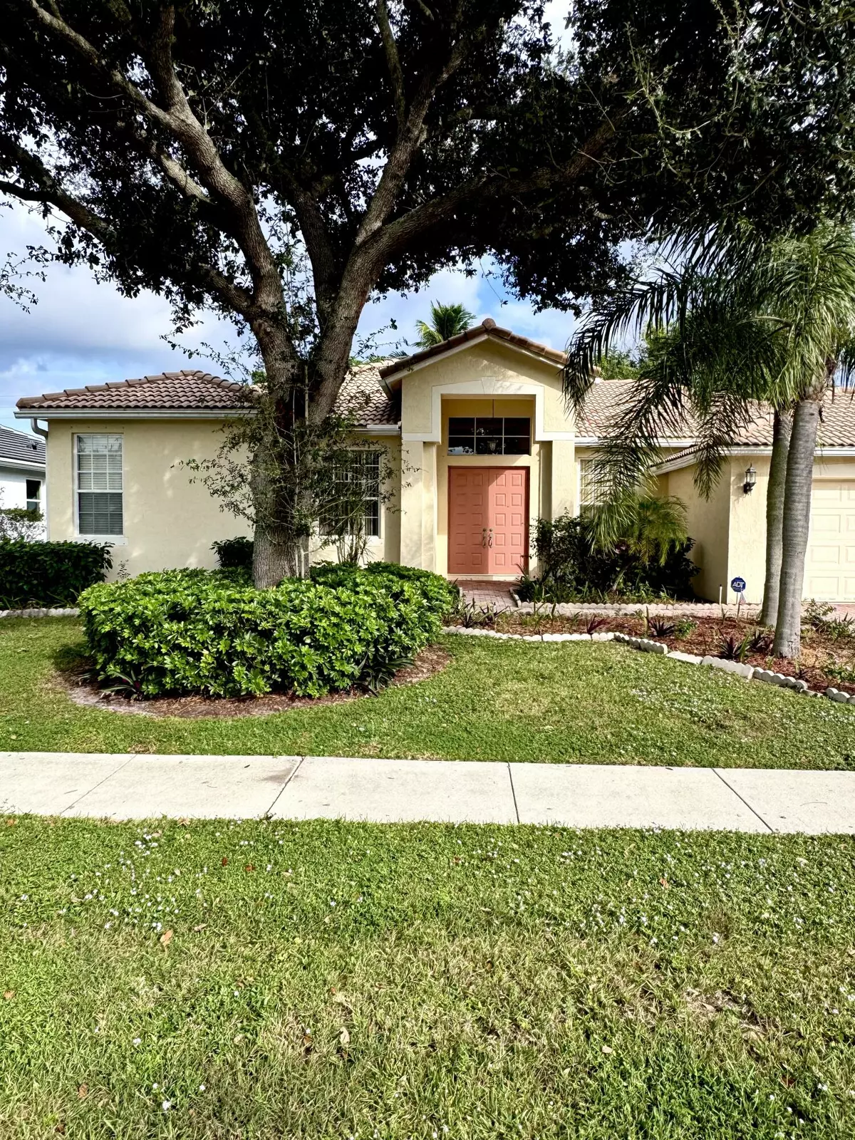Lake Worth, FL 33467,3760 Cypress Lake DR