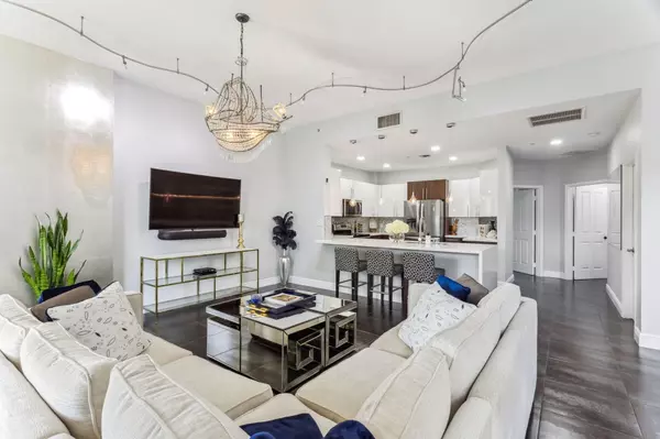 3960 N Flagler DR 402, West Palm Beach, FL 33407