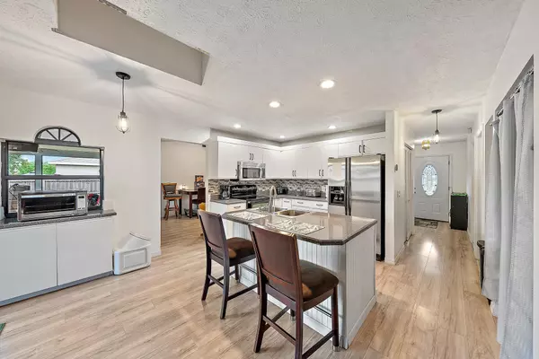 Port Saint Lucie, FL 34983,622 SW Hogan ST