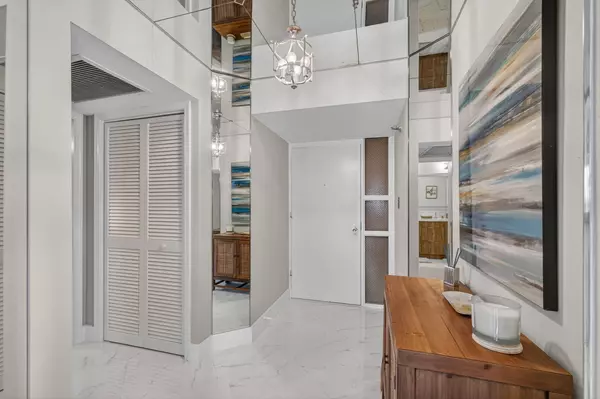 Singer Island, FL 33404,5380 N Ocean DR 12c