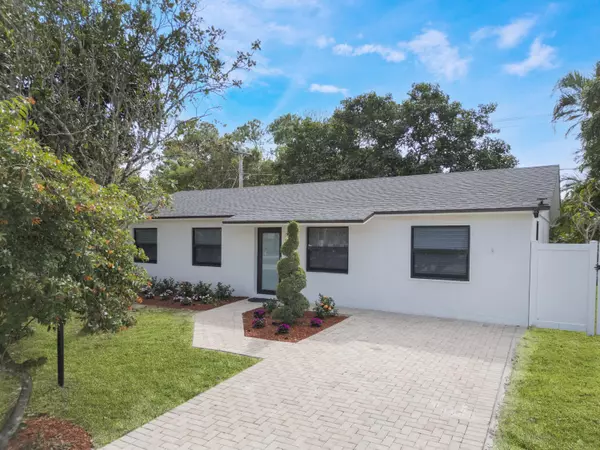 Jupiter, FL 33458,992 Mohican BLVD