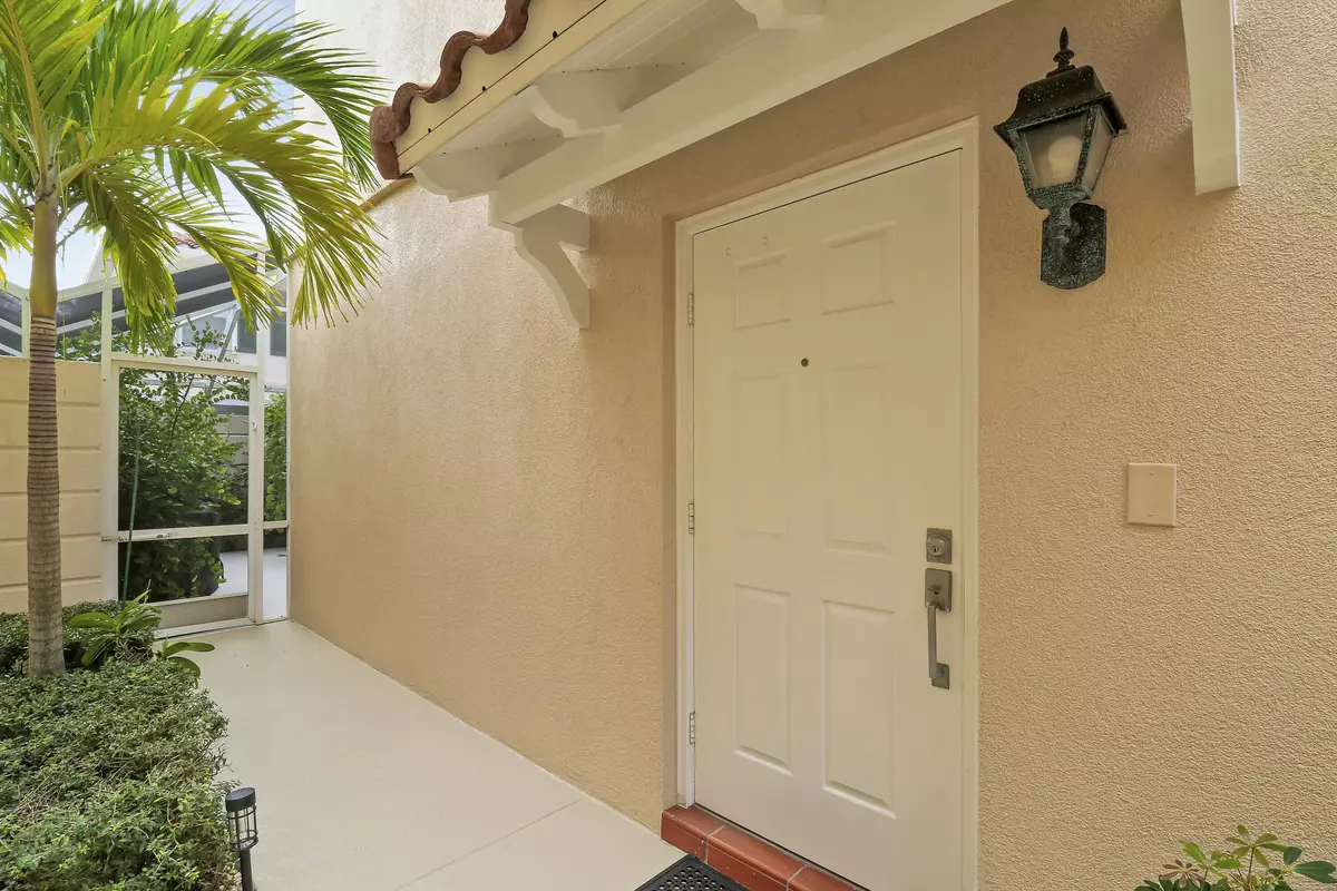 Tequesta, FL 33469,18 Tall Oaks CIR