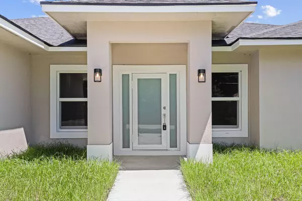 Fort Pierce, FL 34982,5906 Hickory DR