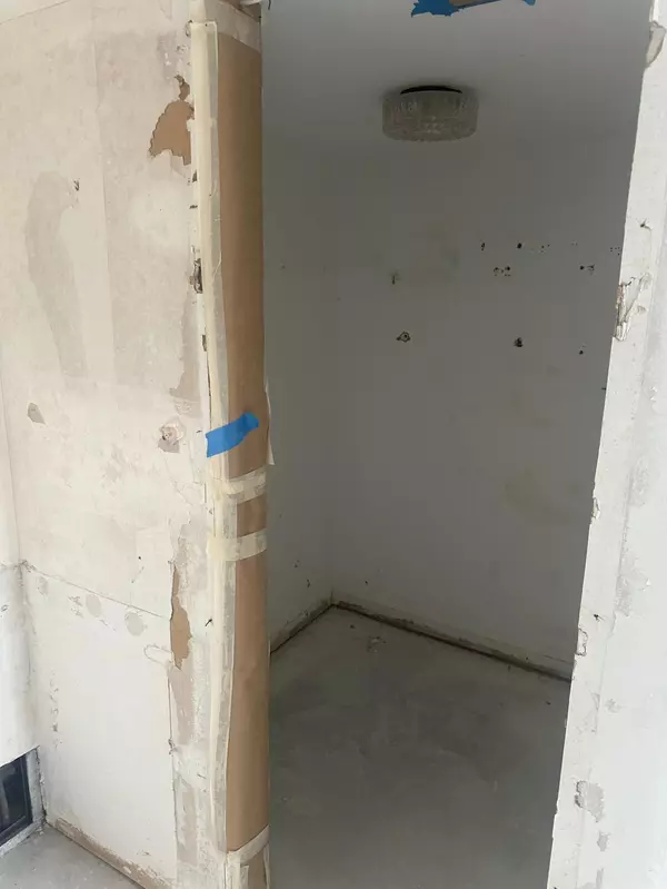 West Palm Beach, FL 33401,2425 Presidential WAY 1203