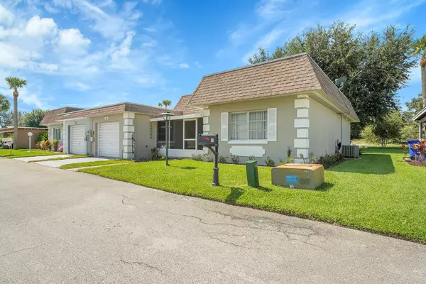 Lake Placid, FL 33852,114 Country Club DR