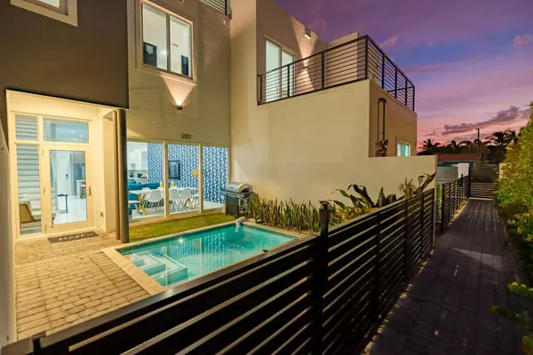 Fort Lauderdale, FL 33304,1226 NE 15th AVE