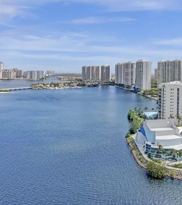 Aventura, FL 33160,3370 Hidden  Bay DR 909