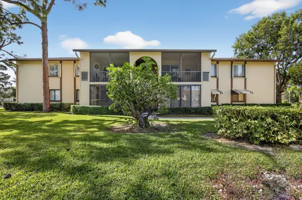 Greenacres, FL 33463,206 Pine Hov CIR C-1