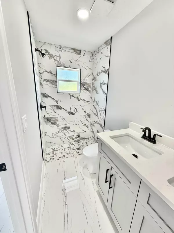 Fort Pierce, FL 34982,3432 Southern Pines DR