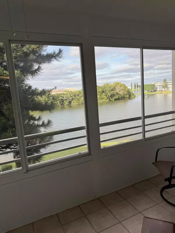 Boca Raton, FL 33434,3062 Ainslie D