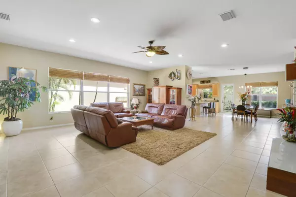 Palm Beach Gardens, FL 33418,173 Via Condado WAY