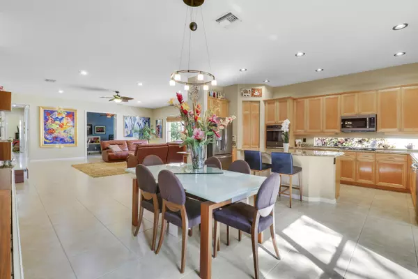 Palm Beach Gardens, FL 33418,173 Via Condado WAY