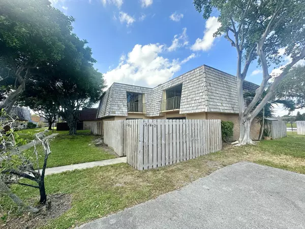 Palm Springs, FL 33461,282 Arabian RD