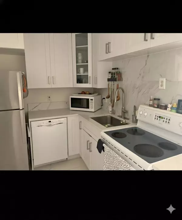 Boca Raton, FL 33431,450 NW 20 ST 214