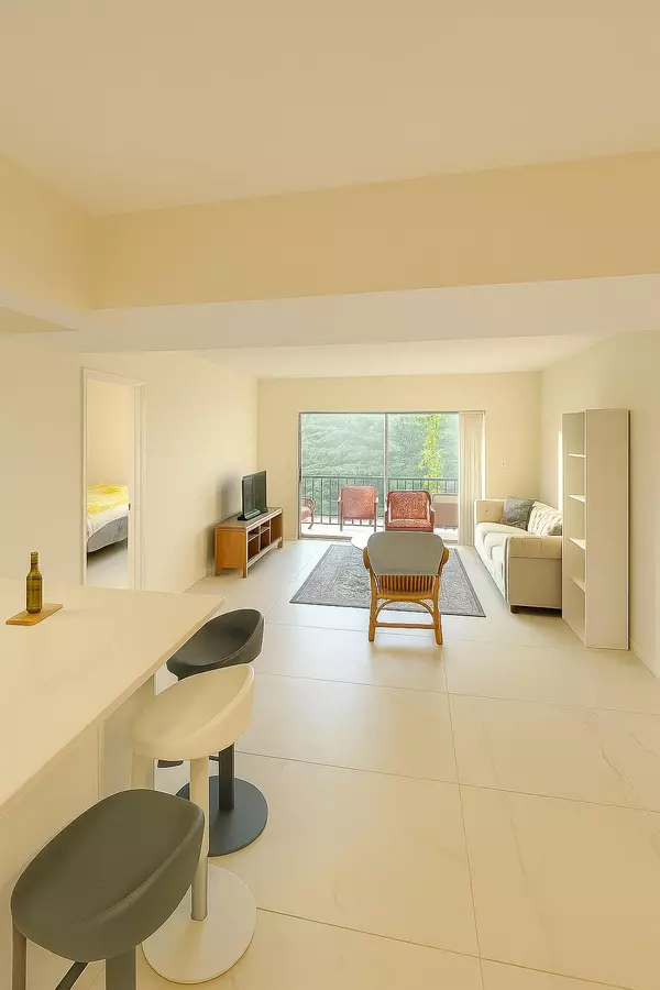 450 NW 20th ST 214, Boca Raton, FL 33431