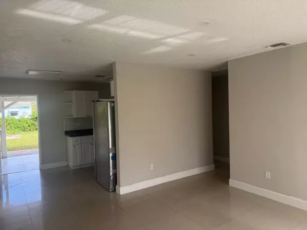 Fort Lauderdale, FL 33317,4511 SW 23rd ST