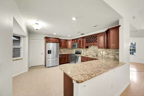 Royal Palm Beach, FL 33411,112 Laurel WAY