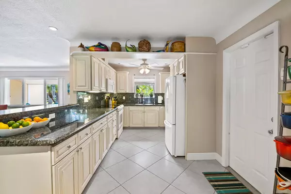 Lighthouse Point, FL 33064,2251 NE 37th CT