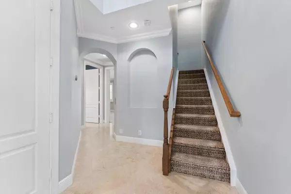 Boca Raton, FL 33487,604 NE Francesca LN