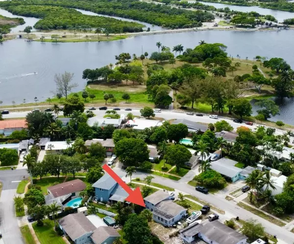 Lake Worth, FL 33461,1424 Crest DR