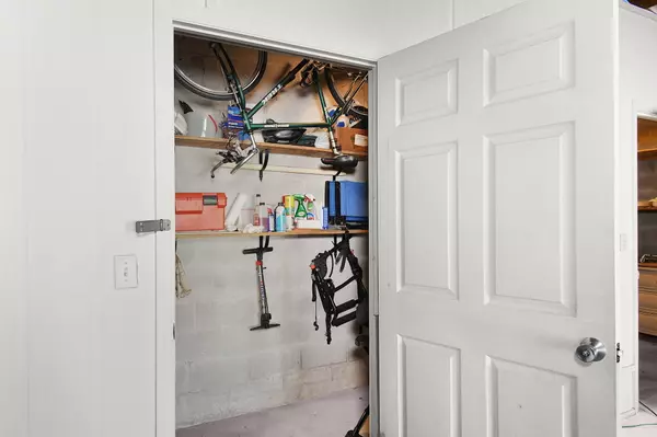 Hutchinson Island, FL 34949,2400 S Ocean DR 8123